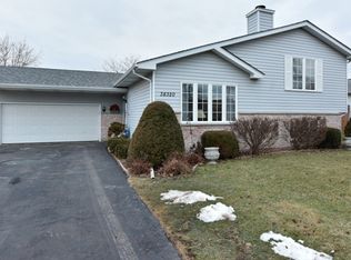 38320 N Holdridge Ave, Beach Park, IL 60087