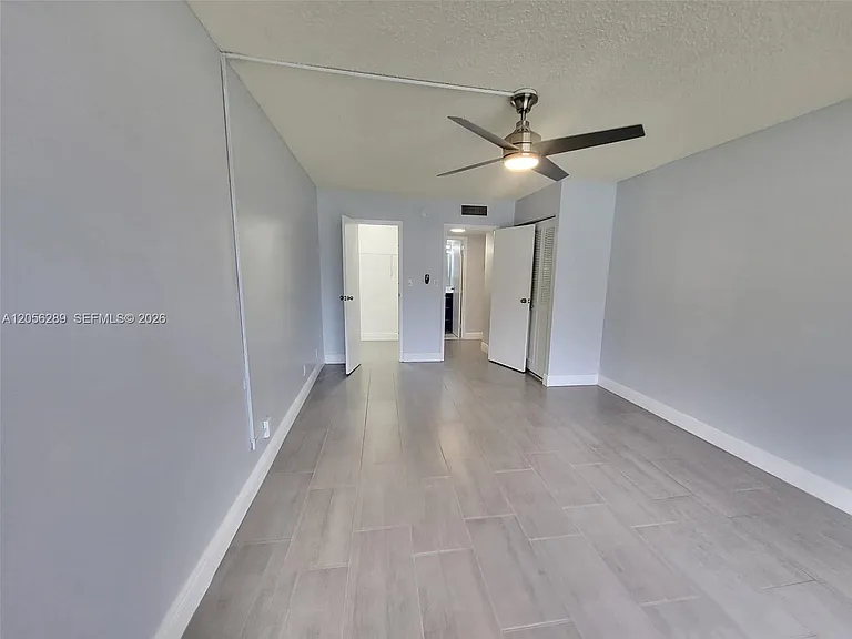 601 Three Islands Blvd #411 — Photo 23