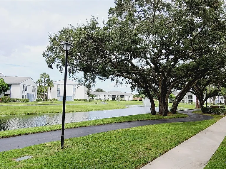 1015 Green Pine Blvd #B3 — Photo 33