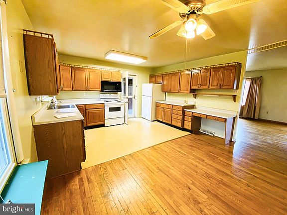 2nd image of 10904 Gaywood Dr