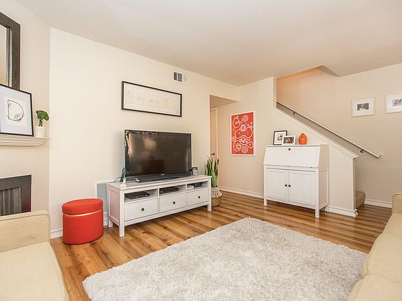 3rd image of 2577 La Paloma Cir