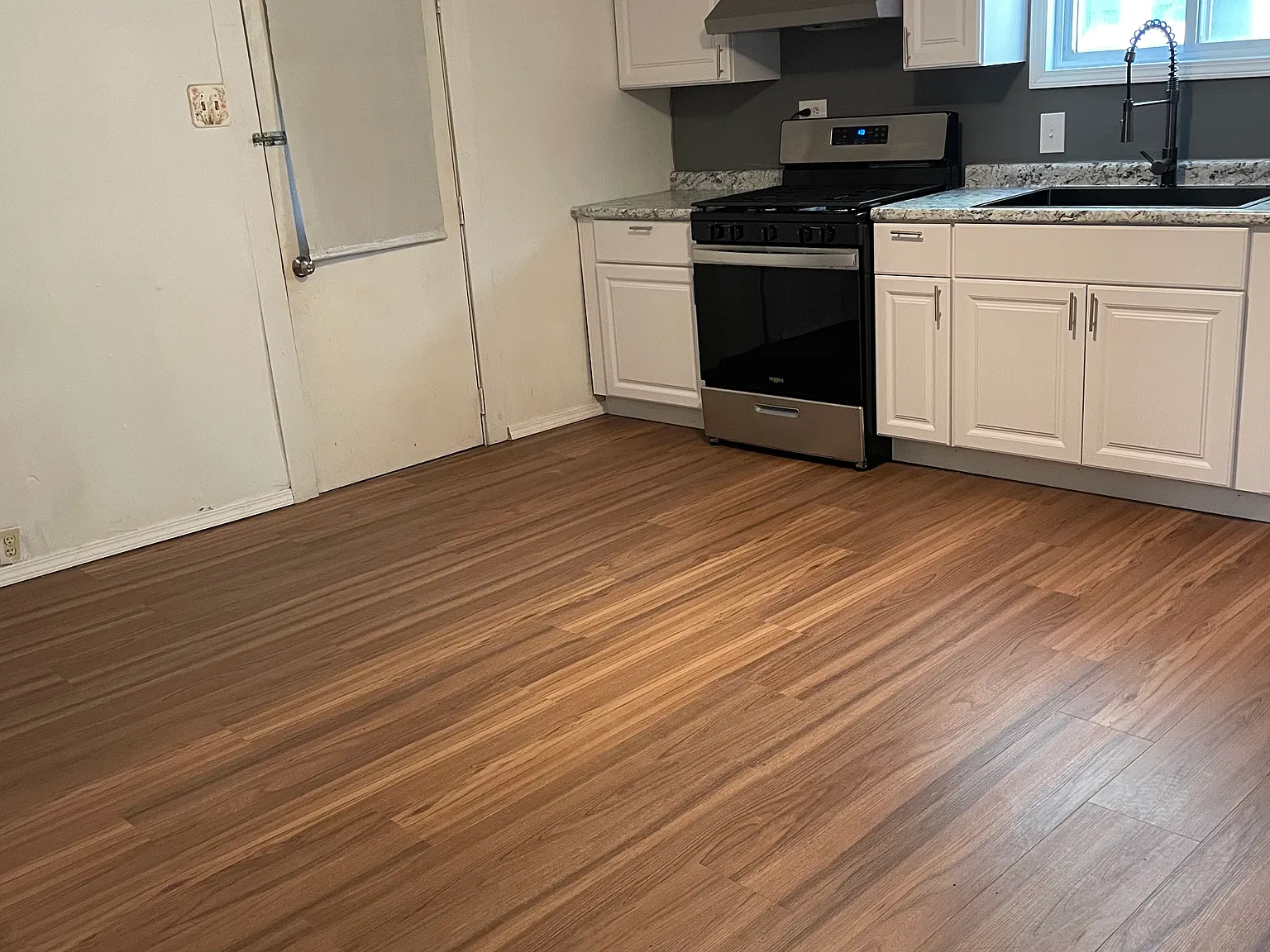 2 bed, 1100 sqft, $800 — Photo 3