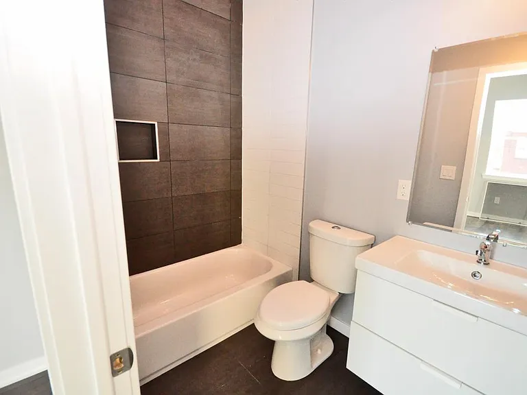 4049 Spring Garden St #2 — Photo 4