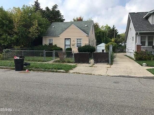 2nd image of 12011 Woodmont Ave