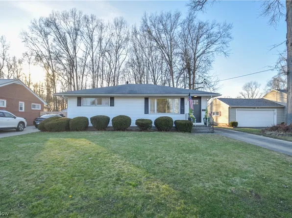 2219 Northfield Ave NW, Warren, OH 44485