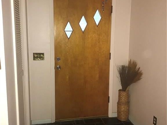 5th image of 461 E College St