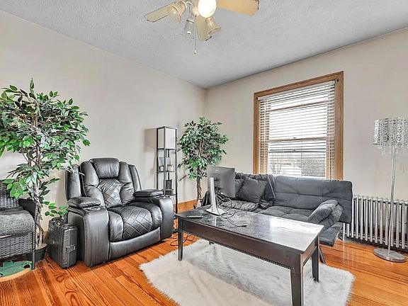 3rd image of 753 E Main St #2