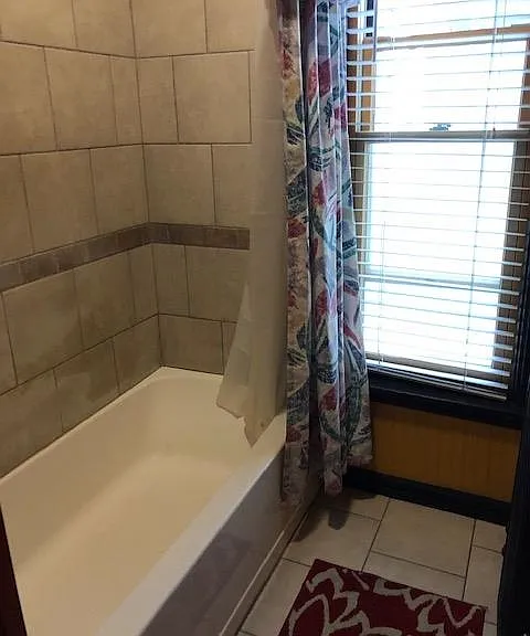 417 State St — Photo 10