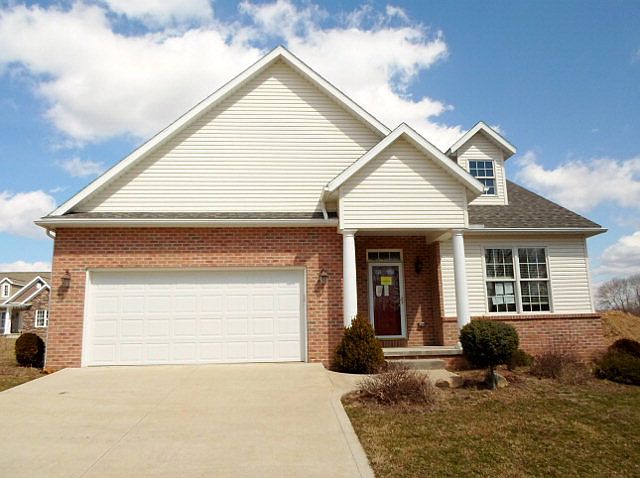 1st image of 913 Williamsburg Ct