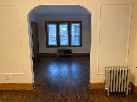 3rd image of 1088 Beaconsfield Ave APT 2N