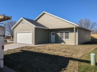 567 18th St, Zumbrota, MN 55992