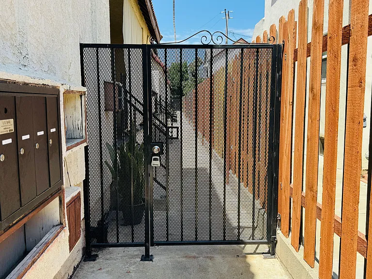 327 La France Ave #E — Photo 29