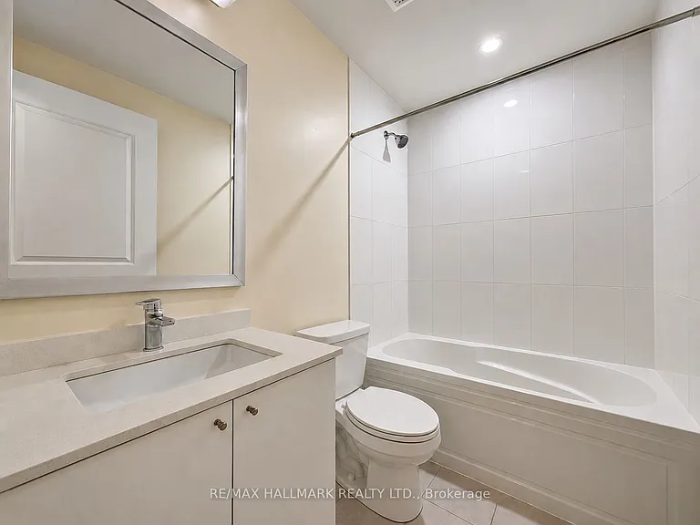 35 Watergarden Dr #1711 — Photo 18