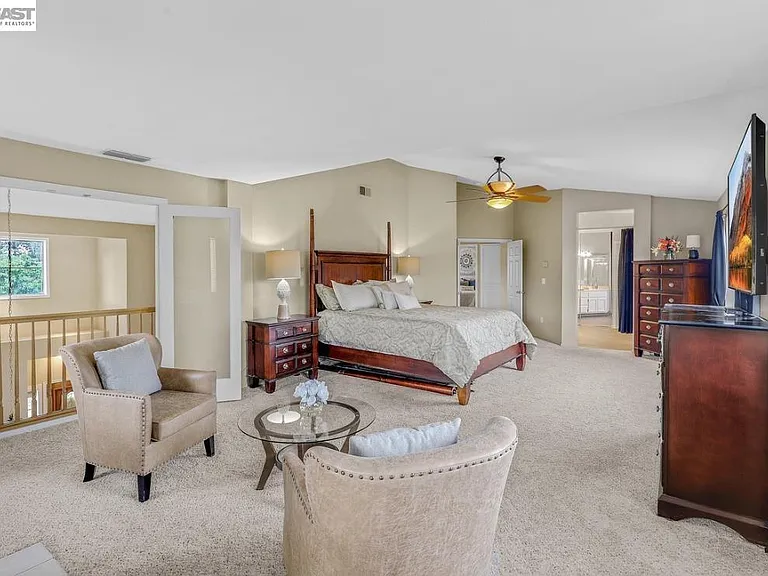828 Hollowbrook Dr — Photo 18