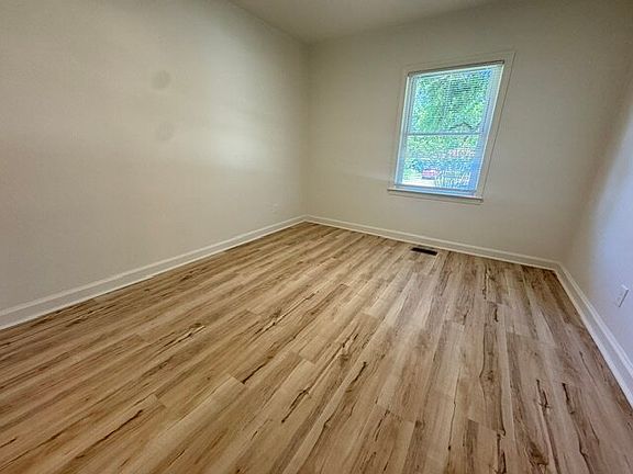 5th image of 3552 Irwin Way