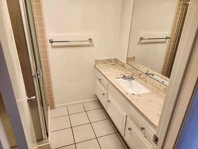 1110 Opal St #C — Photo 6