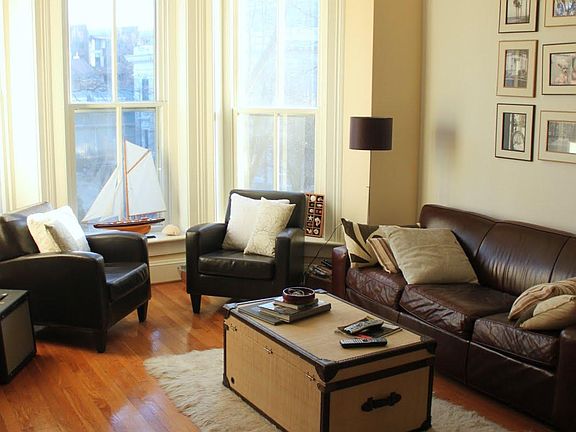 2nd image of 338 W Freemason St APT 3