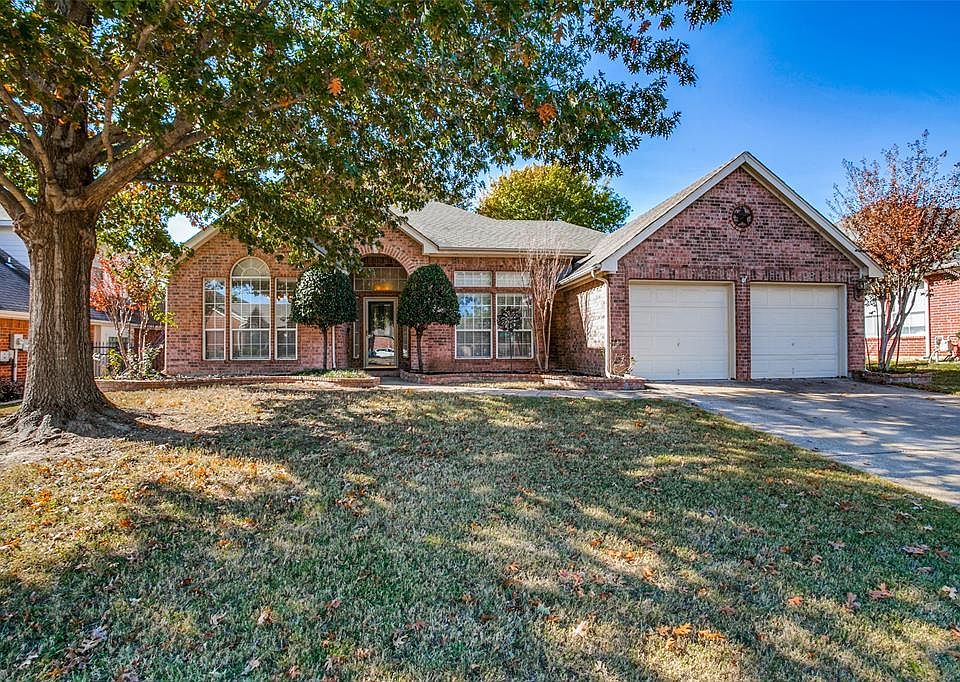 1st image of 4557 Paddington Ln
