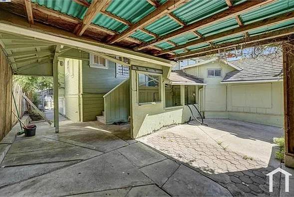 2713 Coolidge Ave — Photo 32