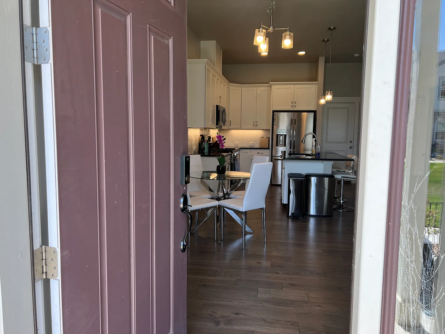 3 bed, $3,525 — Photo 2