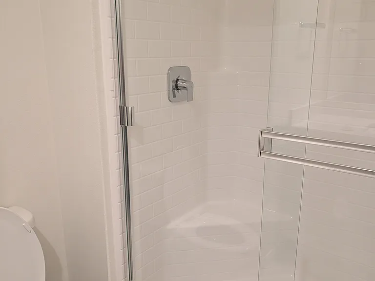 2430 E Lincoln Ave #6 — Photo 4