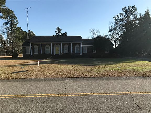 2nd image of 472 Country Club Dr