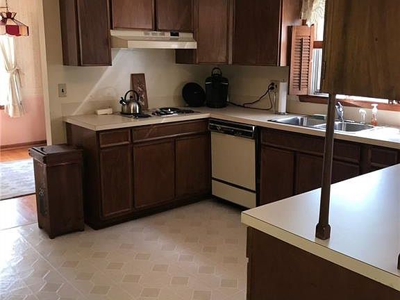 4th image of 226 Slawson Dr