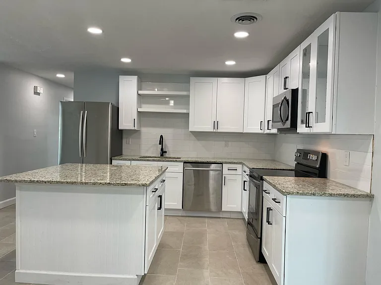 482 Oakwood Dr — Photo 16