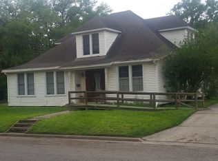 612 Leila St, Edna, TX 77957