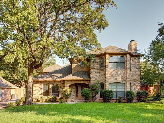 2nd image of 2207 Emerald Oaks Ct