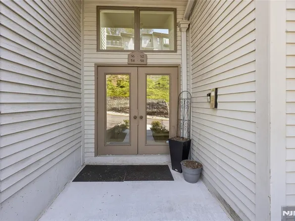 52 Adams Ter, Clifton, NJ 07013