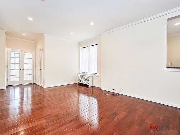 3rd image of 583 W 215th St APT E4