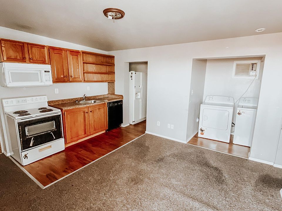 1st image of 902 1/2 W Hopi Dr #6