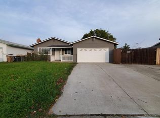 9359 Lujan Dr, Elk Grove, CA 95624