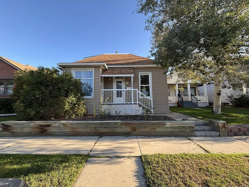 1145 W Platinum St — Photo 1