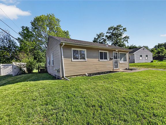 3rd image of 4695 Curundu Ave