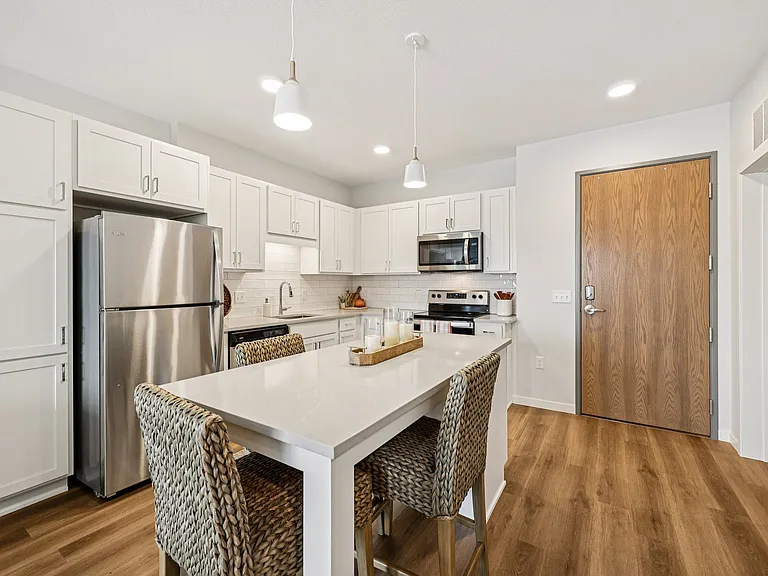 The Eloise Apartments — Photo 49