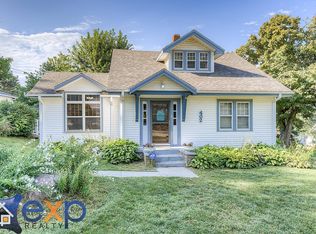 402 E 2nd St, Louisville, NE 68037