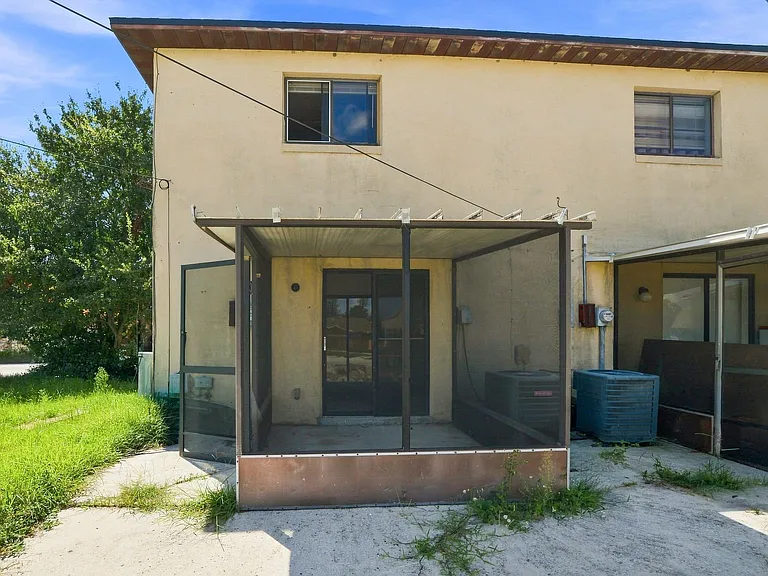 115 Michelle Ln — Photo 16
