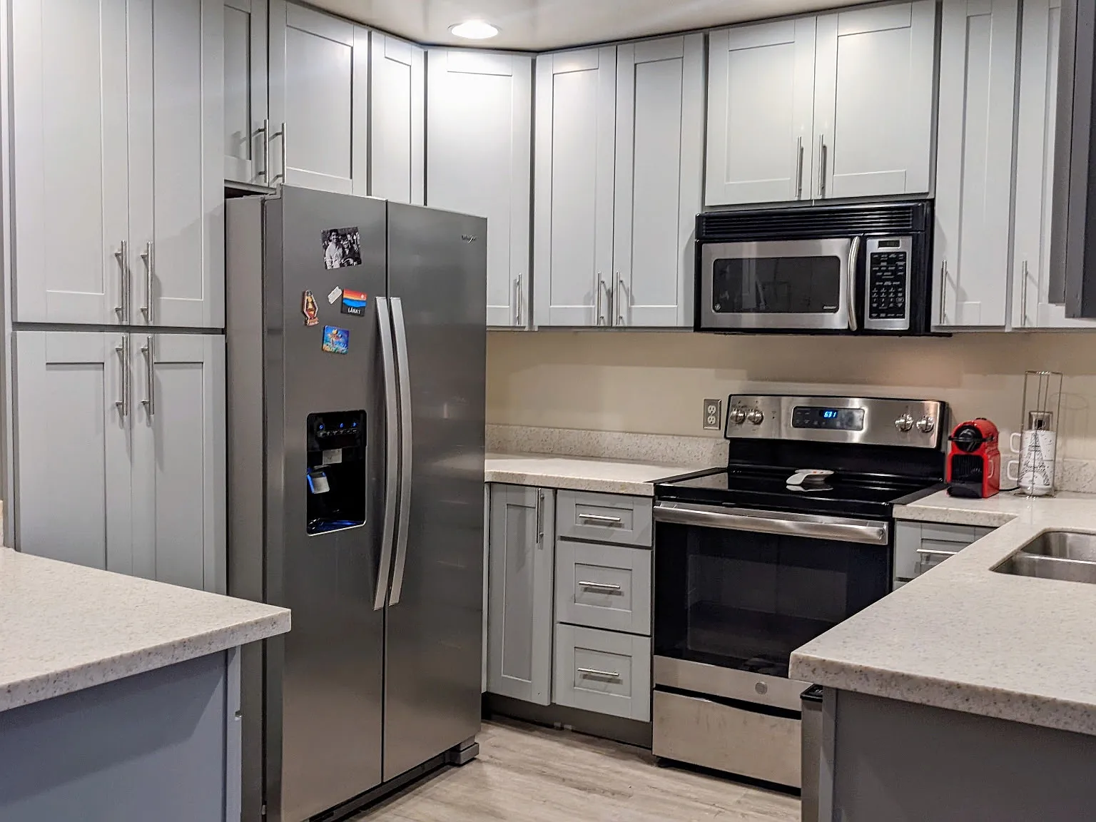 2 bed, 839 sqft, $3,000 — Photo 2