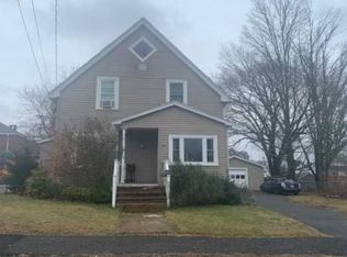 20 Friend St, Taunton, MA 02780