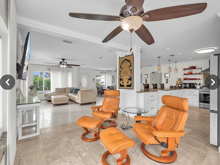 Maritana Dr — Photo 8