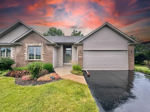 323 E Pershing St, Stillman Vly, IL 61084