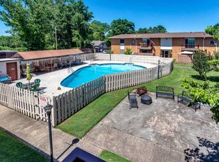3104 N Broadway St APT B13, Knoxville, TN 37917