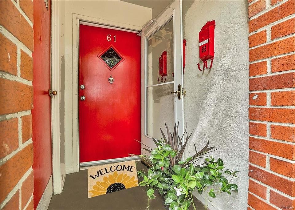 1st image of 51 Fieldstone Dr APT 61