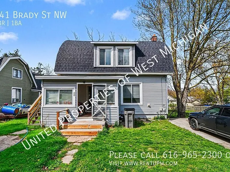 341 Brady St NW — Photo 13