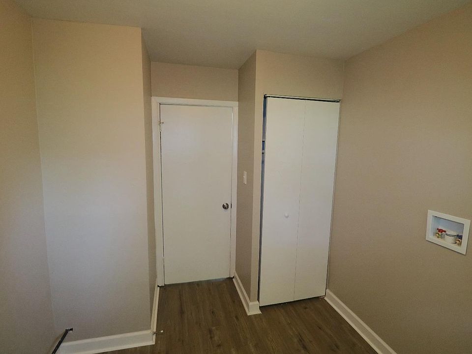 2nd image of 4225 W 21st Pl