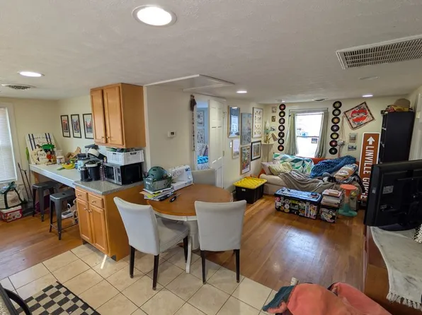 705 Progress St, 705 Progress St NE #2, Blacksburg, VA 24060