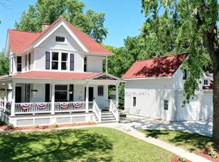 114 High St, Hartford, WI 53027