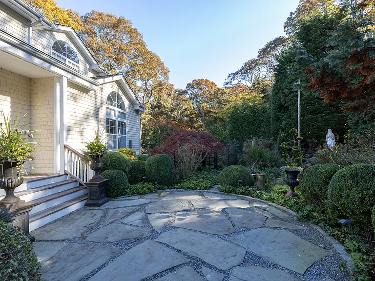 7 Spring Close Ln — Photo 3